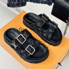 Louis Vuitton Slippers